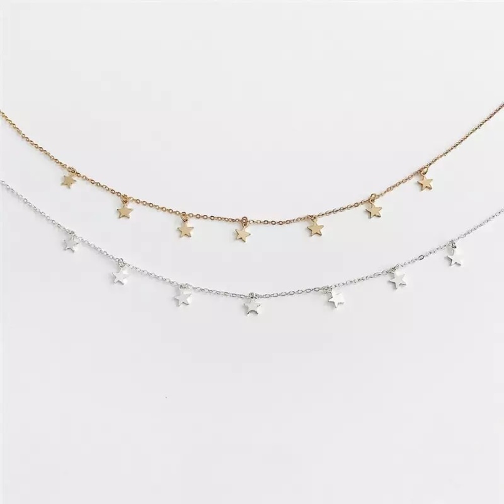 ⭐️{2 for $20}⭐️ Dainty Gold Star Choker - Picture 5 of 5